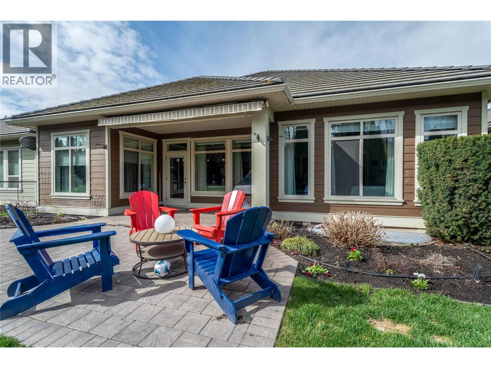 4450 GORDON Drive Unit# 105