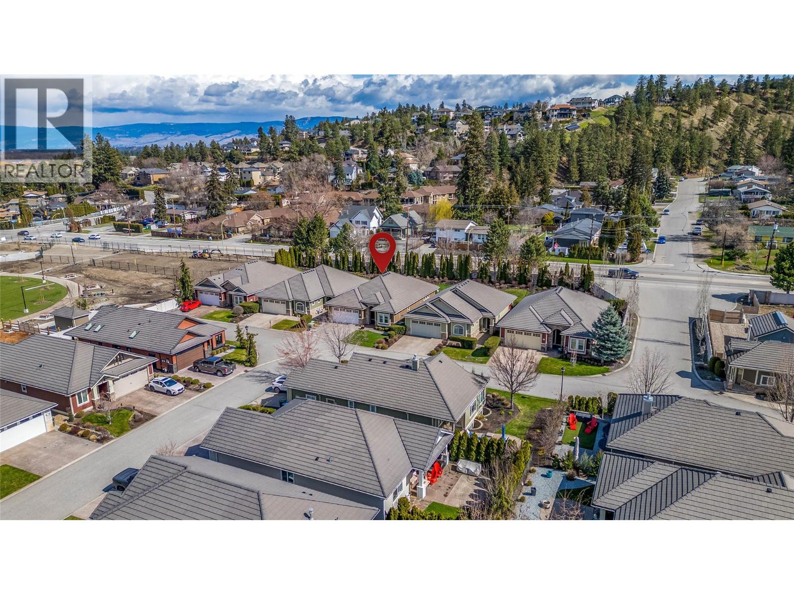4450 GORDON Drive Unit# 105