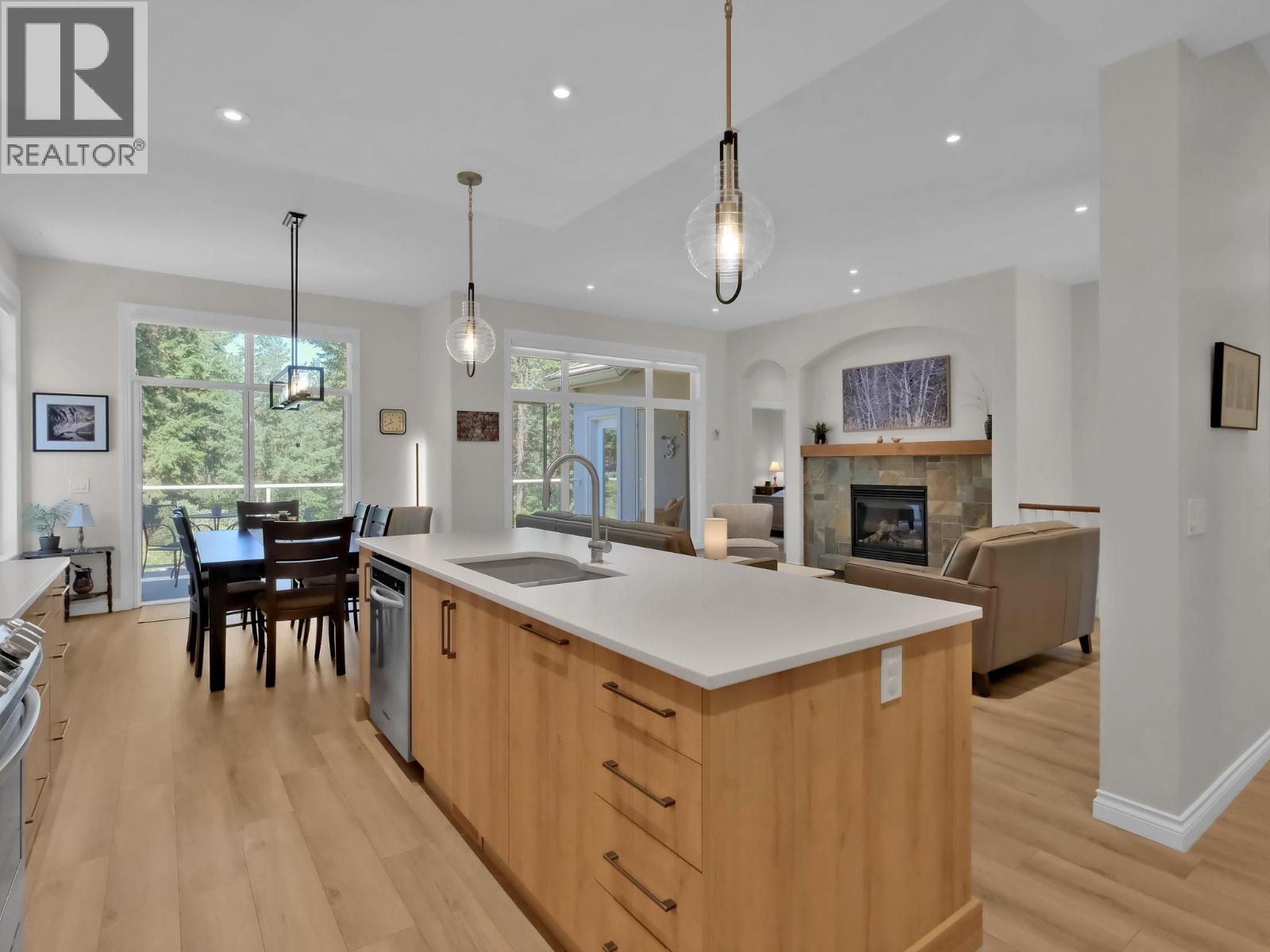 4432 Gallaghers Forest S