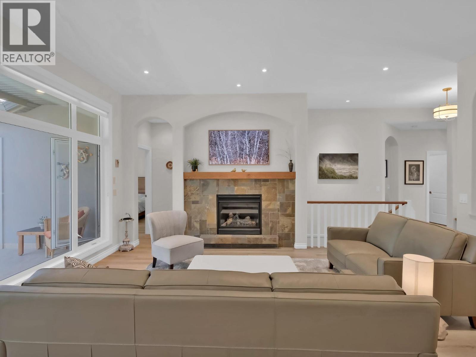 4432 Gallaghers Forest S