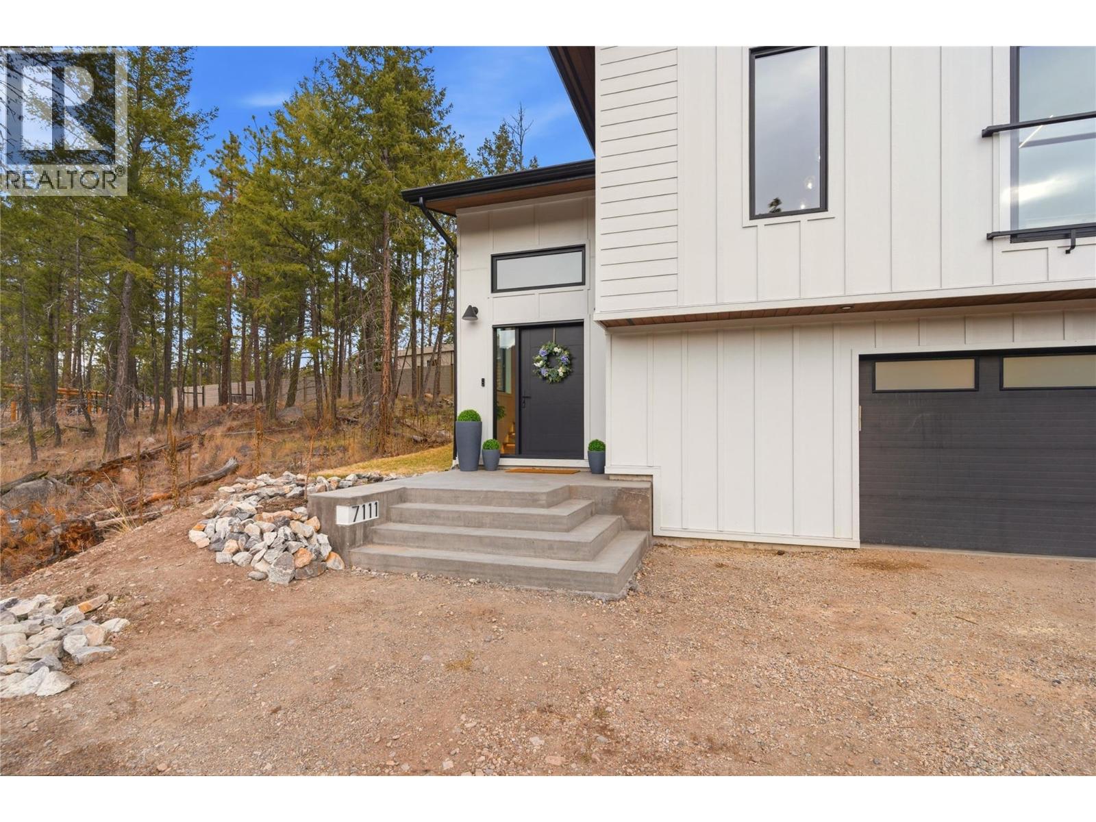 7111 Dunwaters Road