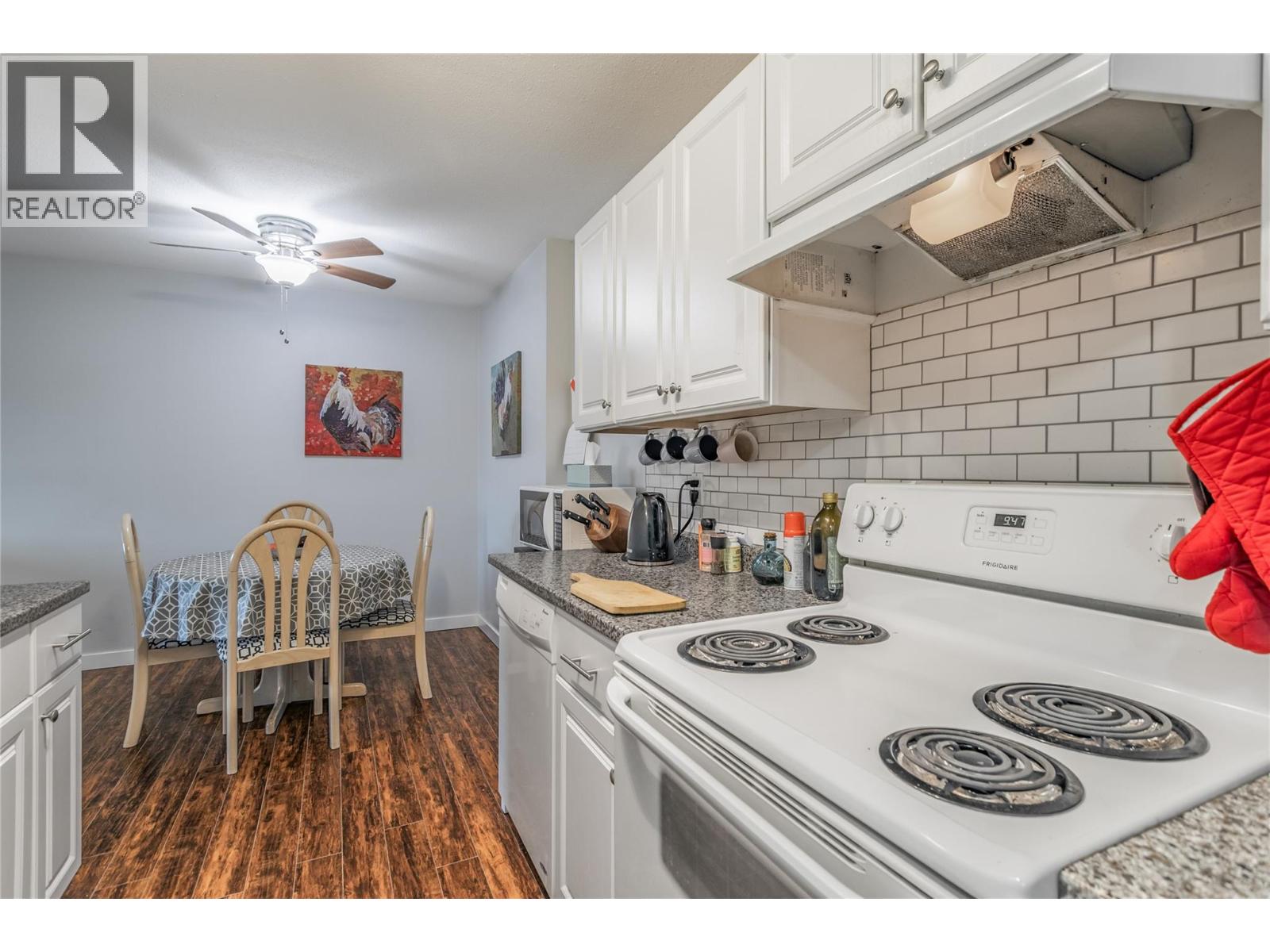 3160 De Montreuil Court Unit# 411