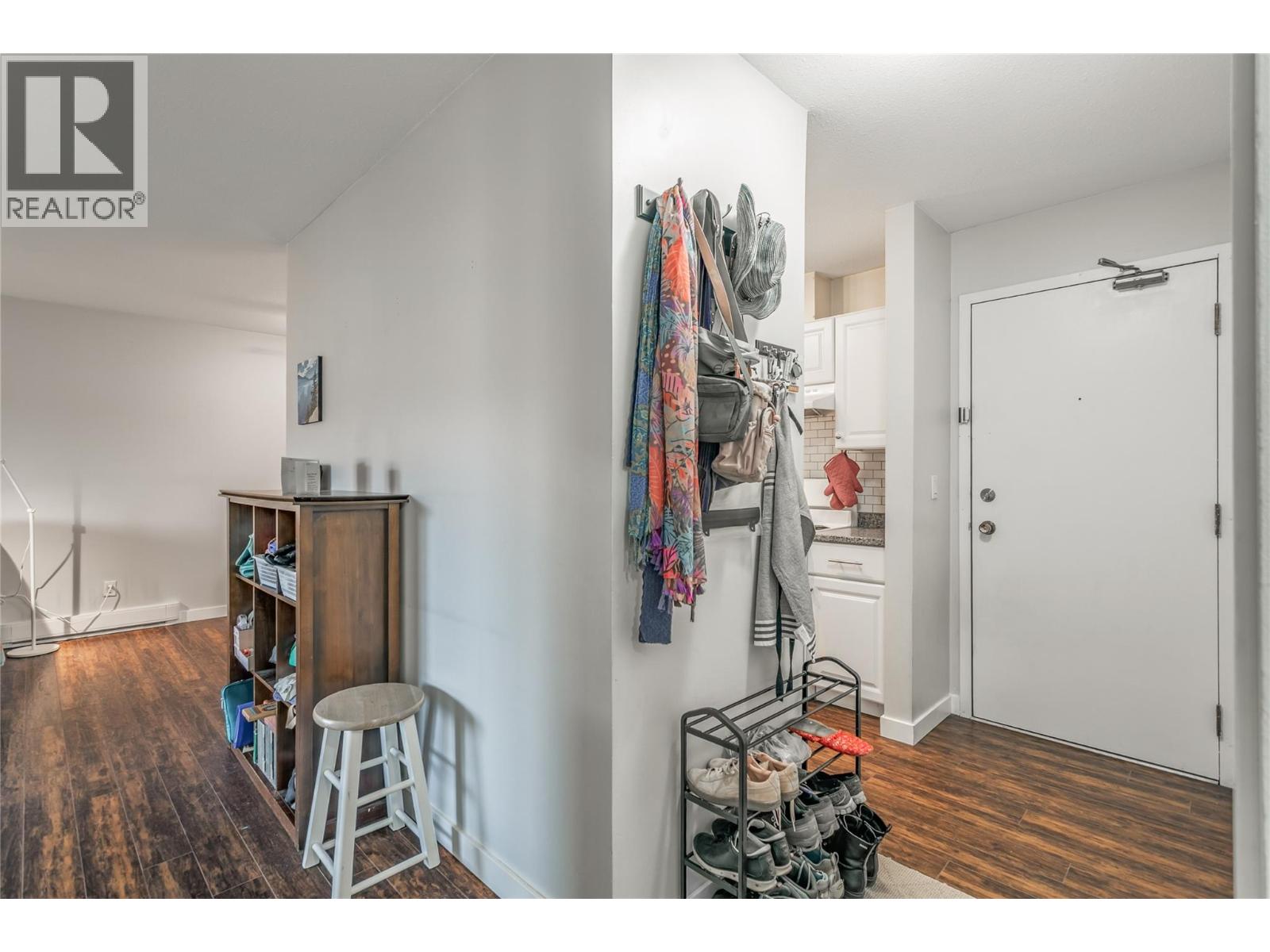 3160 De Montreuil Court Unit# 411