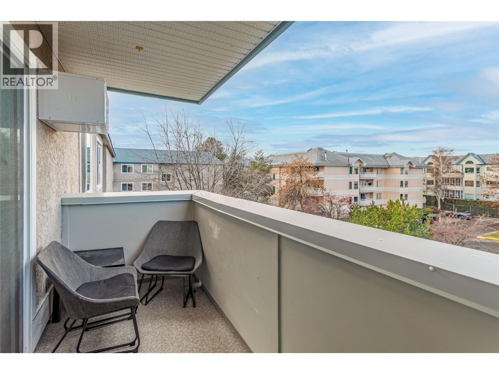 3160 De Montreuil Court Unit# 411