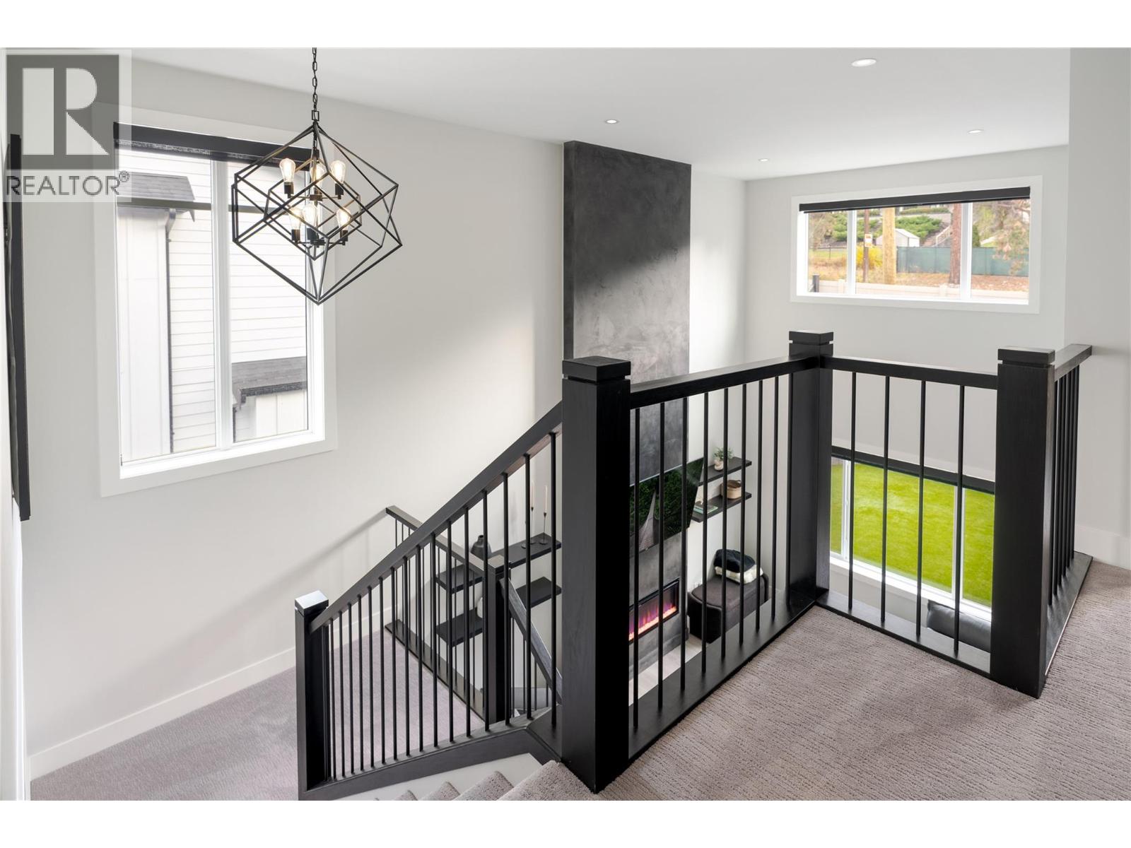 4315 Ladd Court