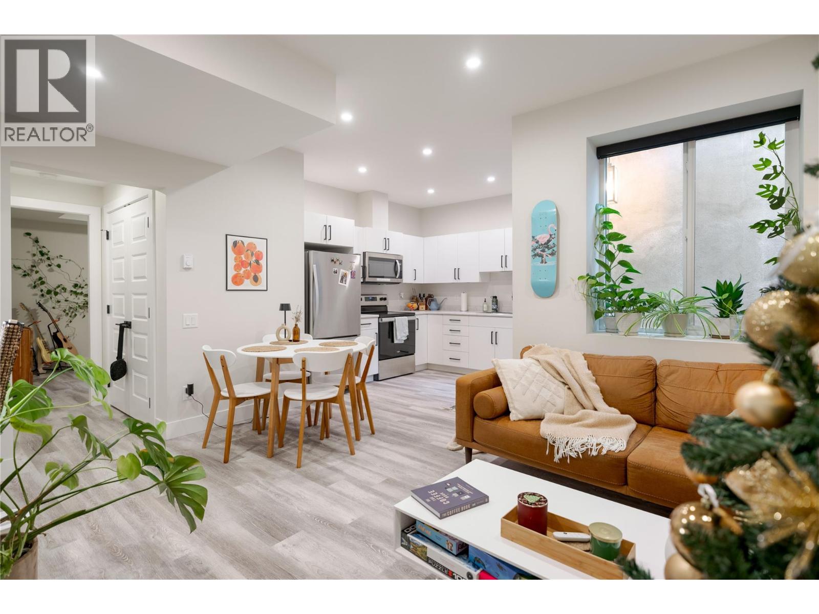 4315 Ladd Court