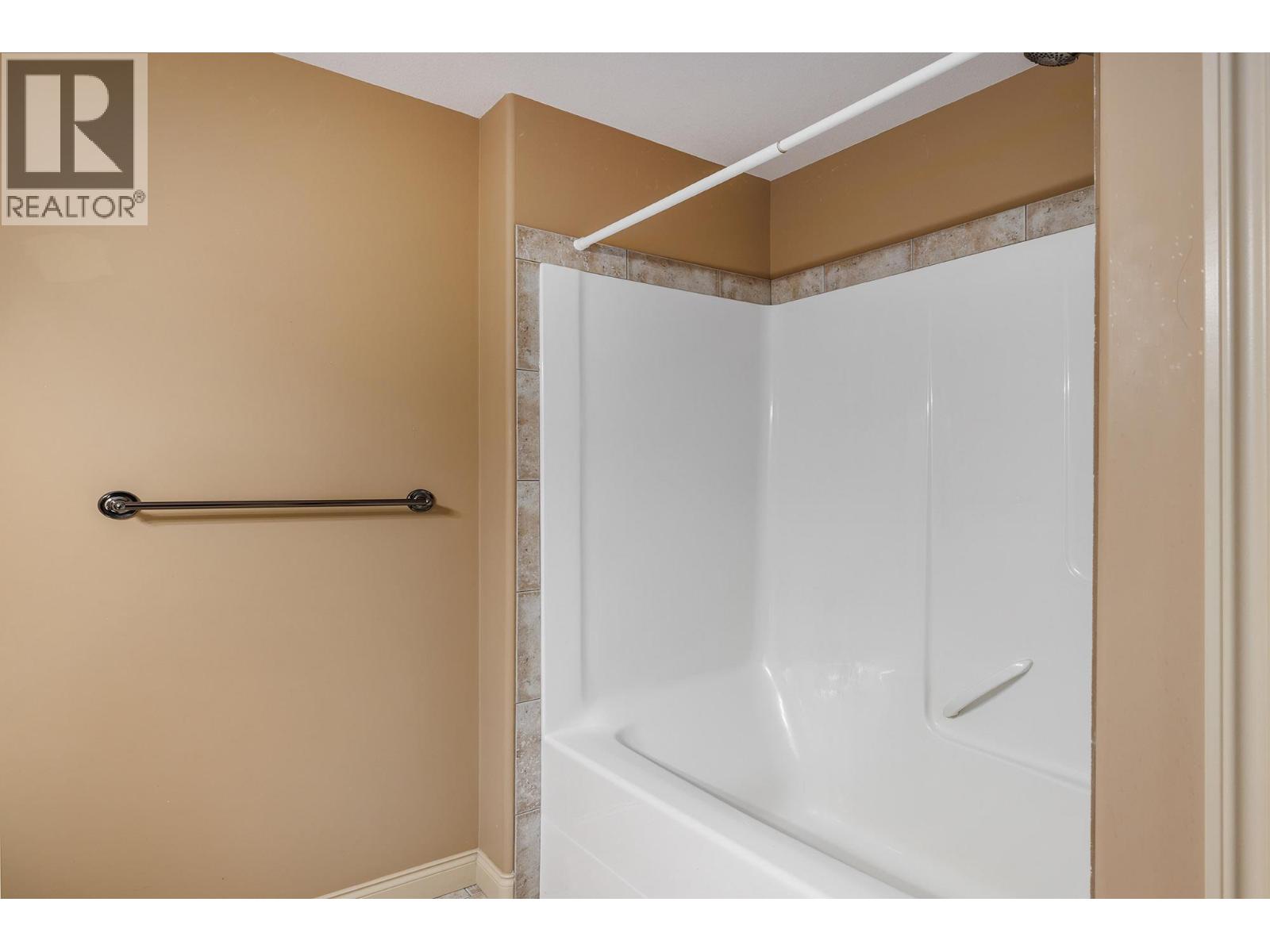 2770 Auburn Road Unit# 109