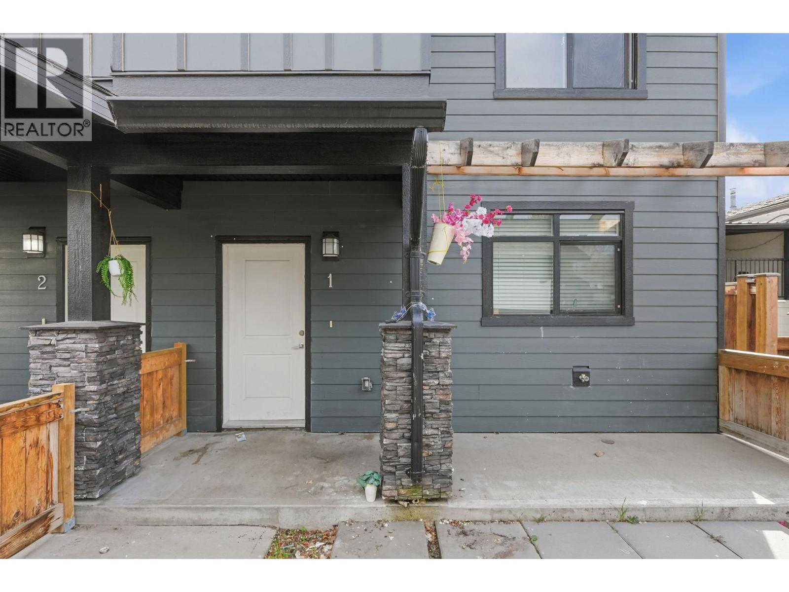 722 Coopland Crescent Unit# 1