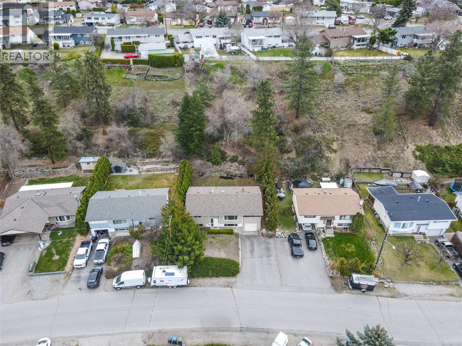 805 Camelia Road