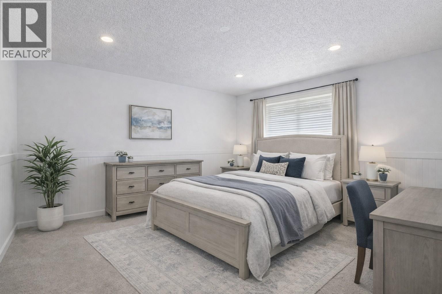 1105 Cactus Road