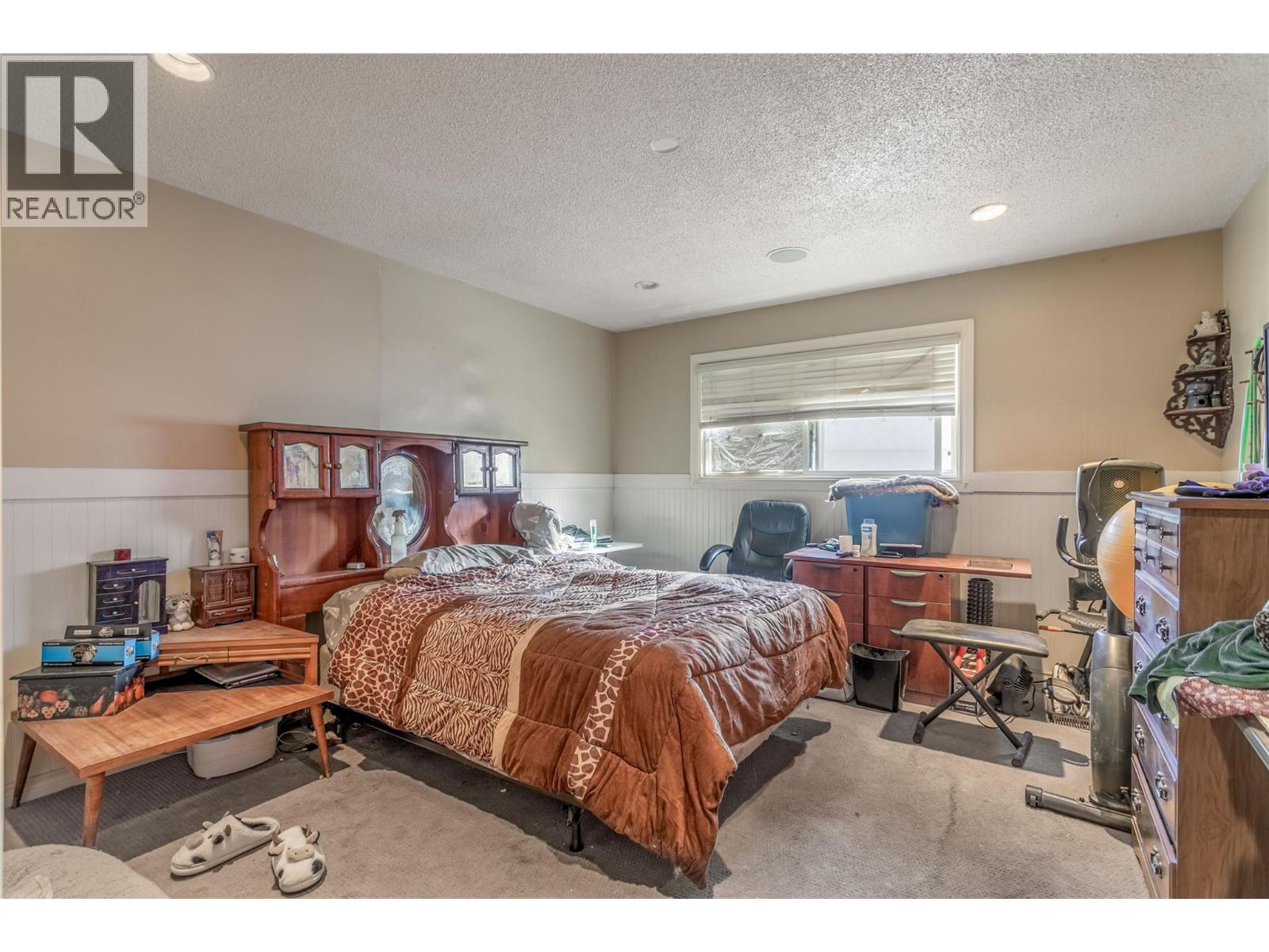 1105 Cactus Road