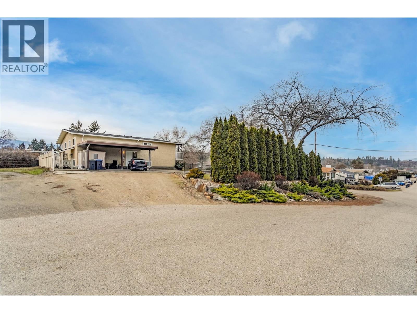 1105 Cactus Road