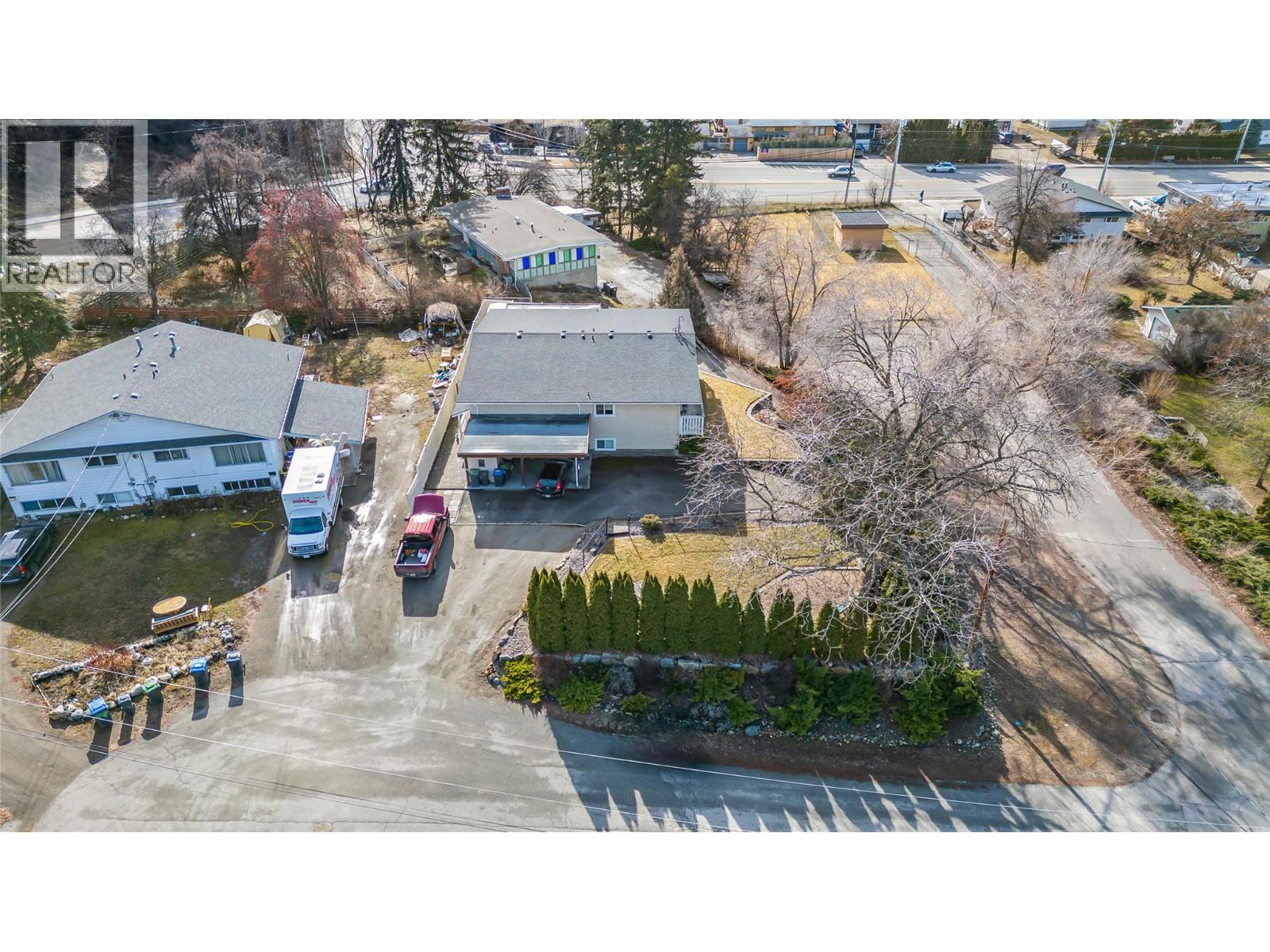 1105 Cactus Road