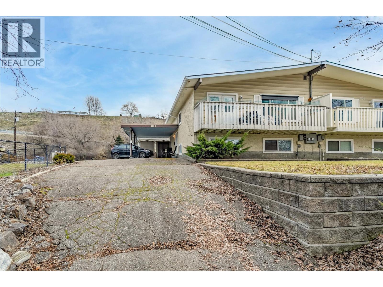 1105 Cactus Road