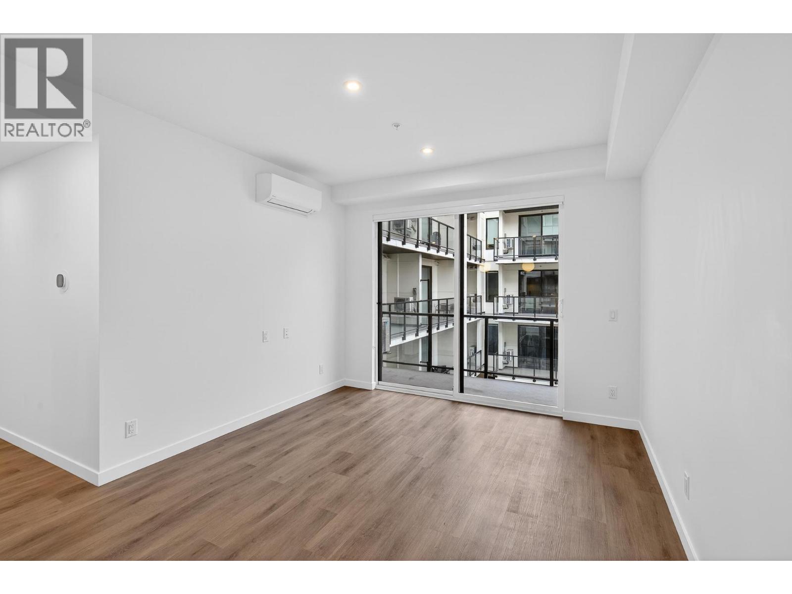 1274 Devonshire Avenue Unit# 440