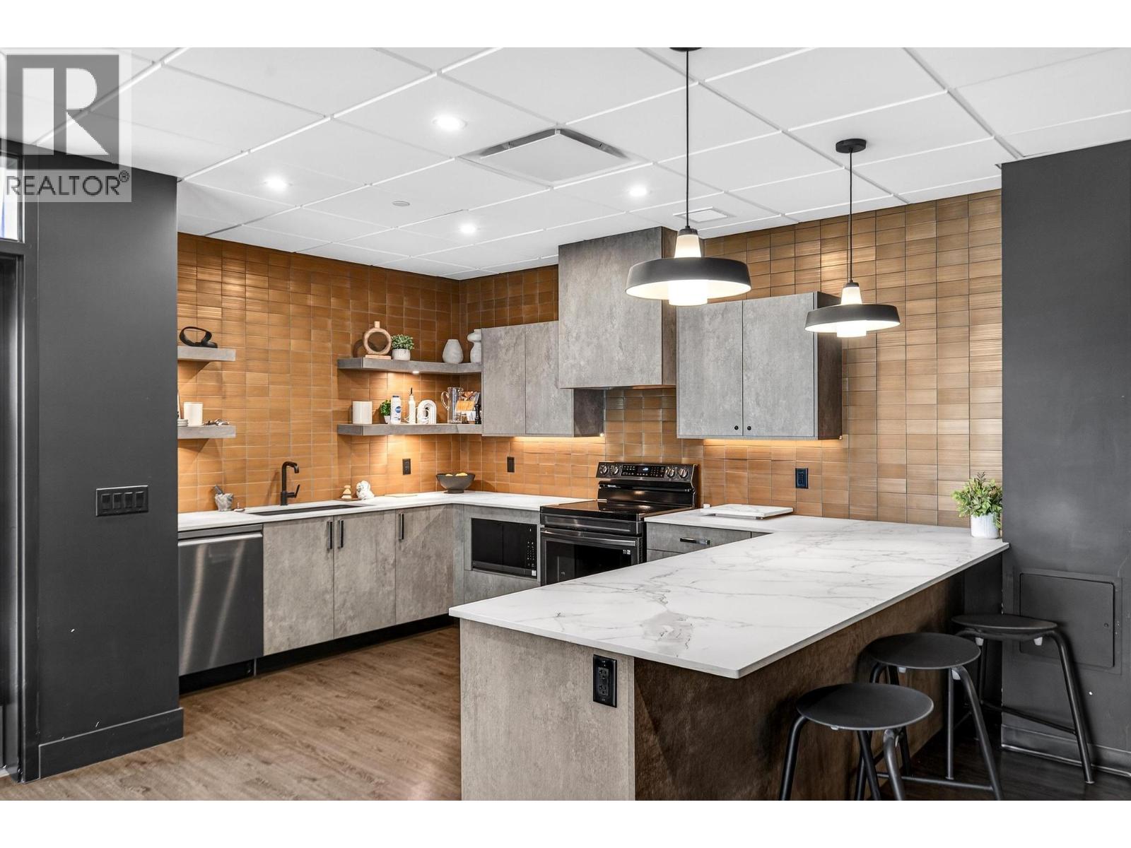 1274 Devonshire Avenue Unit# 440