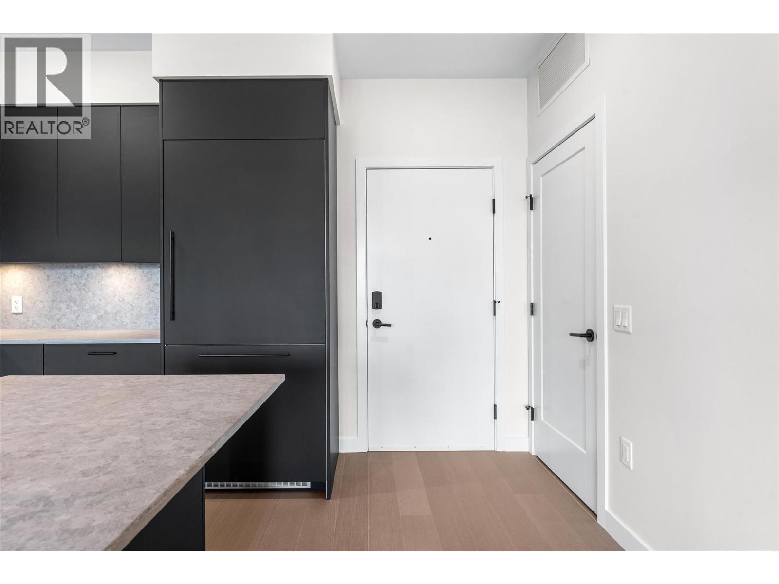 9654 Benchland Drive Unit# 407