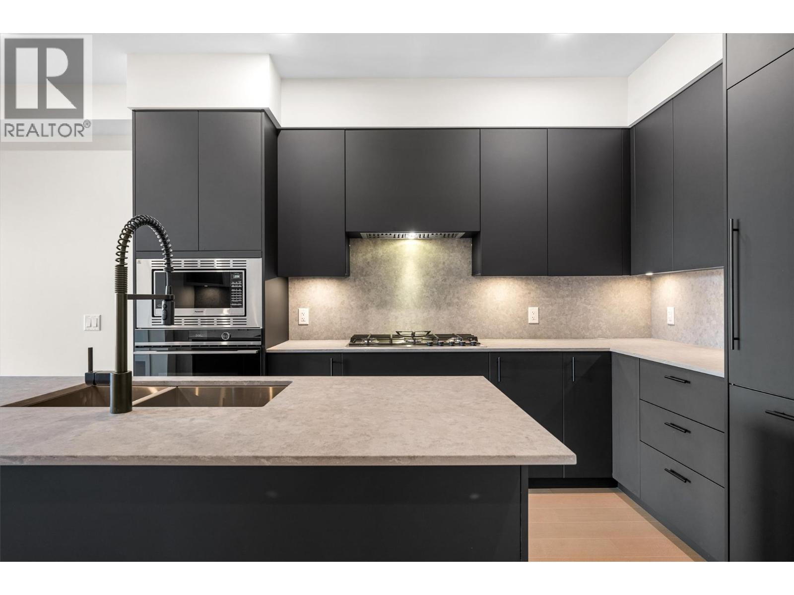 9654 Benchland Drive Unit# 407