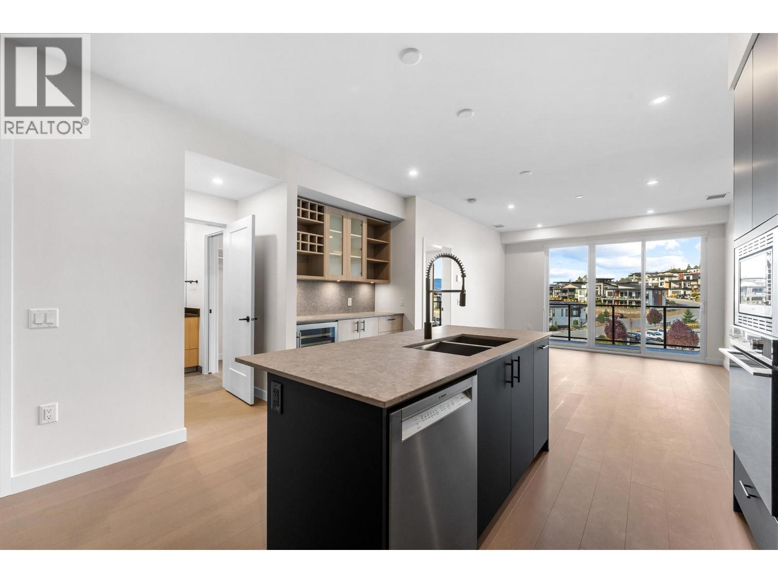 9654 Benchland Drive Unit# 407