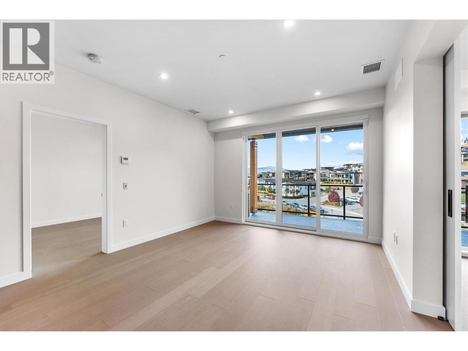 9654 Benchland Drive Unit# 407