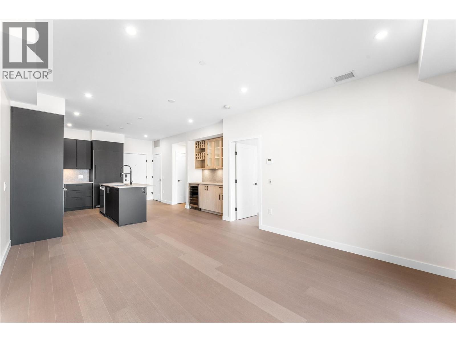 9654 Benchland Drive Unit# 407