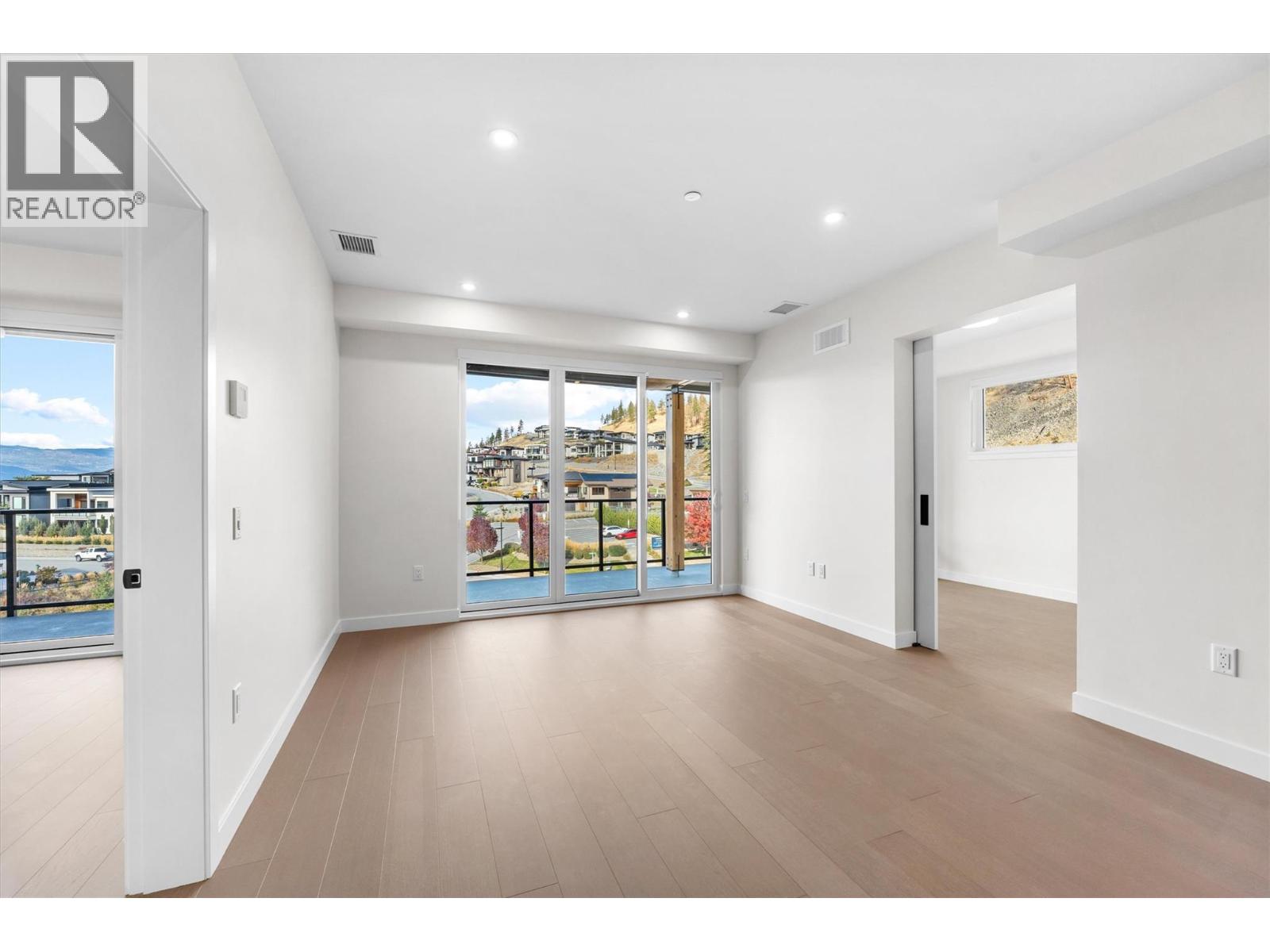 9654 Benchland Drive Unit# 407