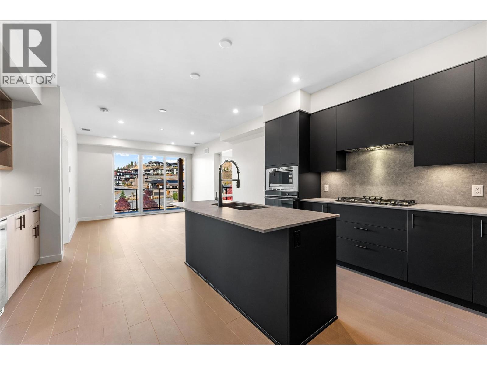 9654 Benchland Drive Unit# 407