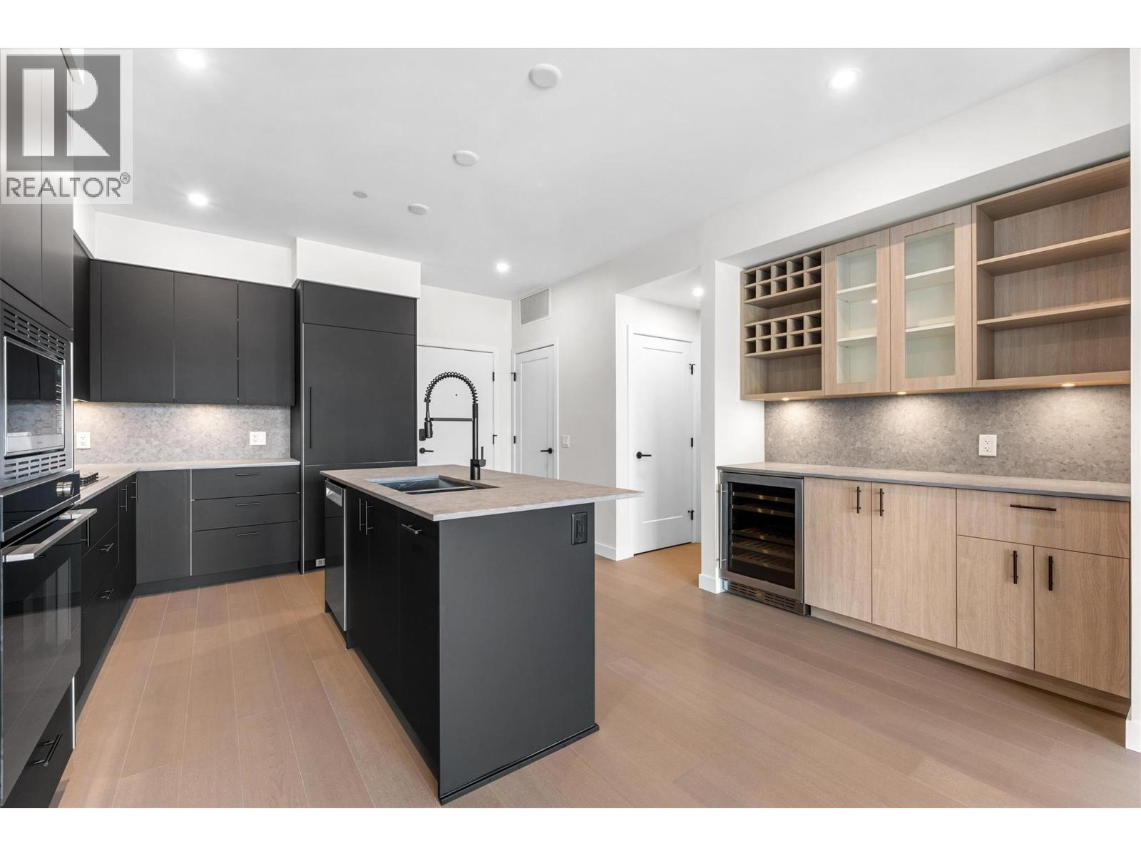 9654 Benchland Drive Unit# 407