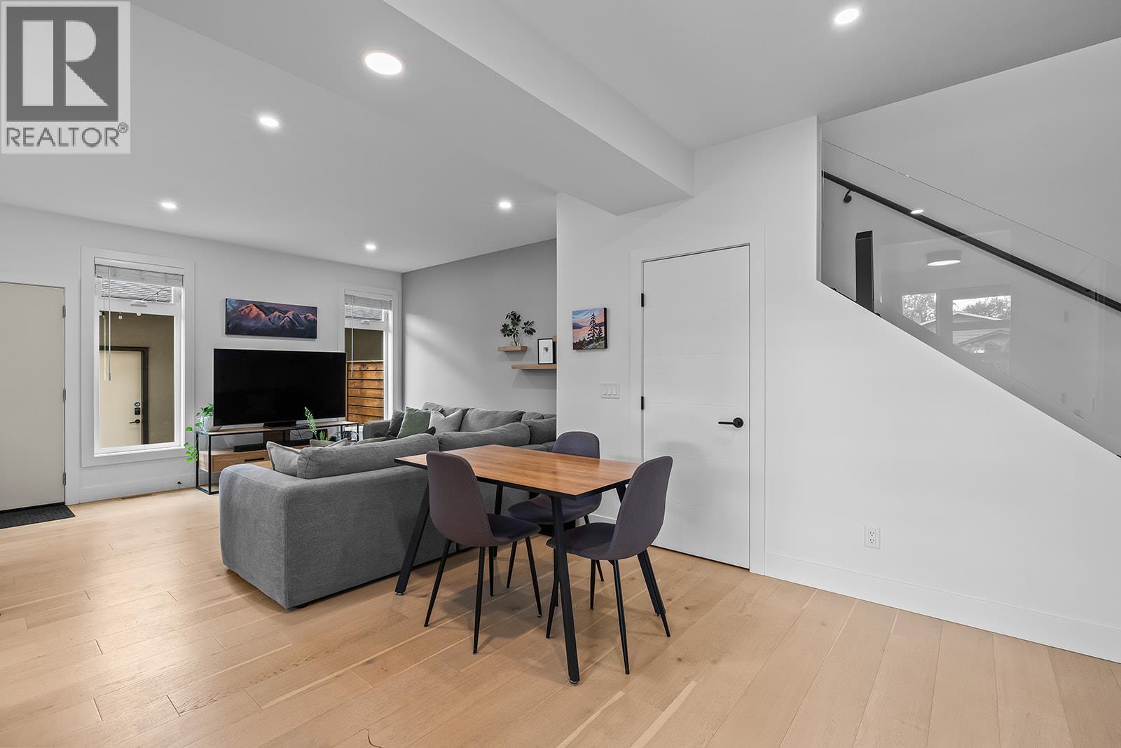 887 Morrison Avenue Unit# 4