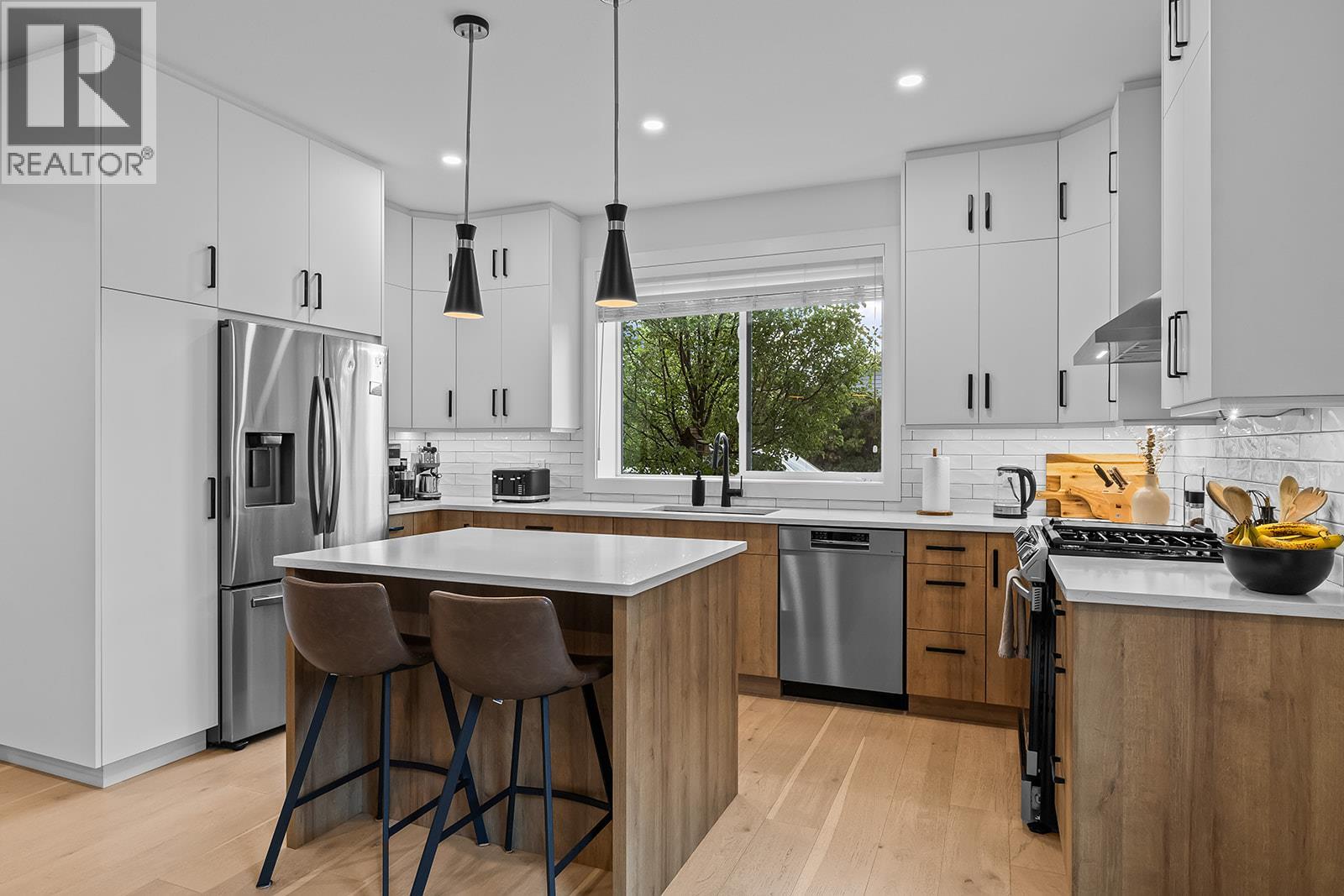 887 Morrison Avenue Unit# 4