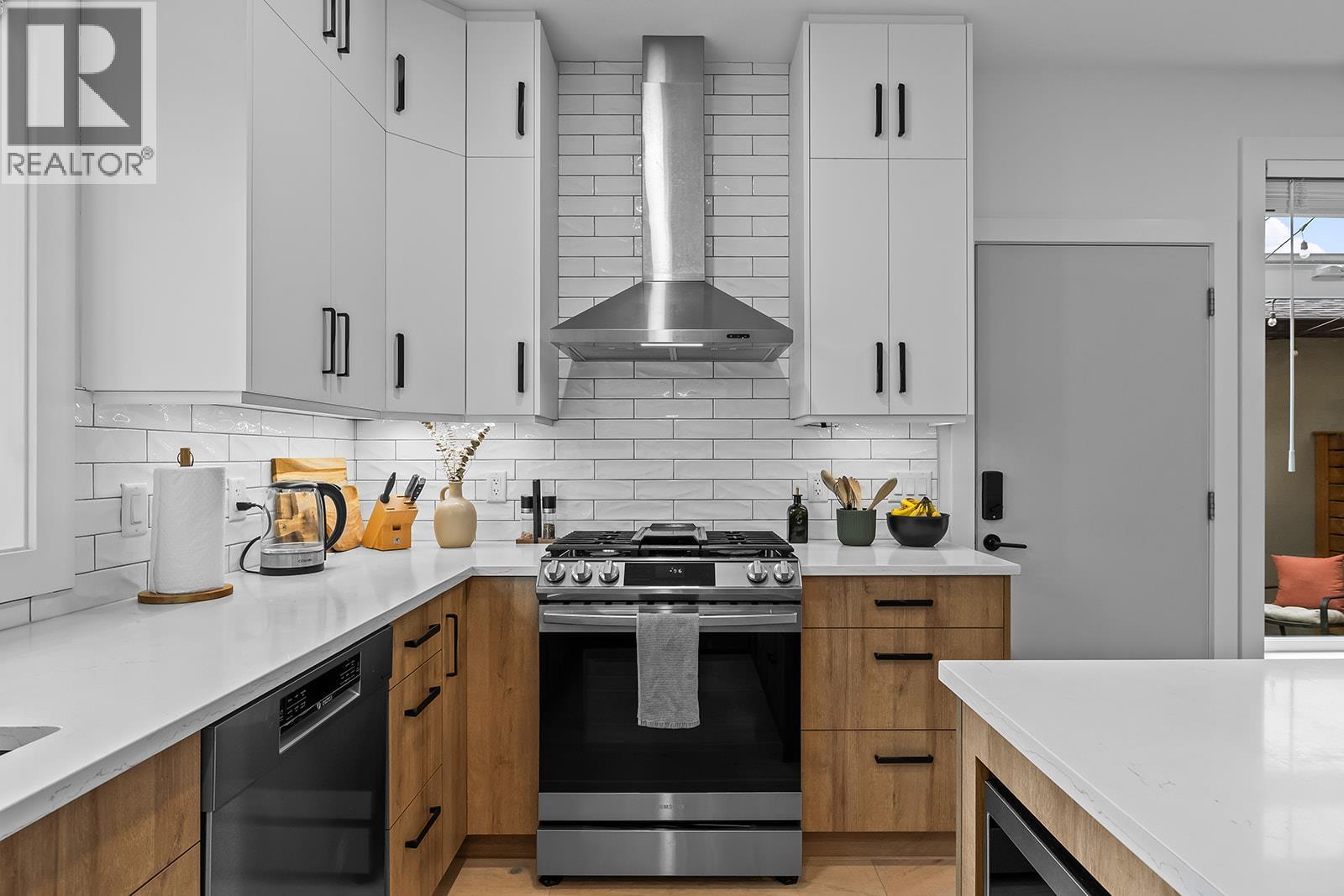 887 Morrison Avenue Unit# 4