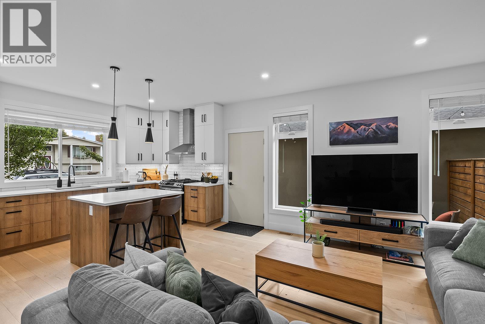 887 Morrison Avenue Unit# 4
