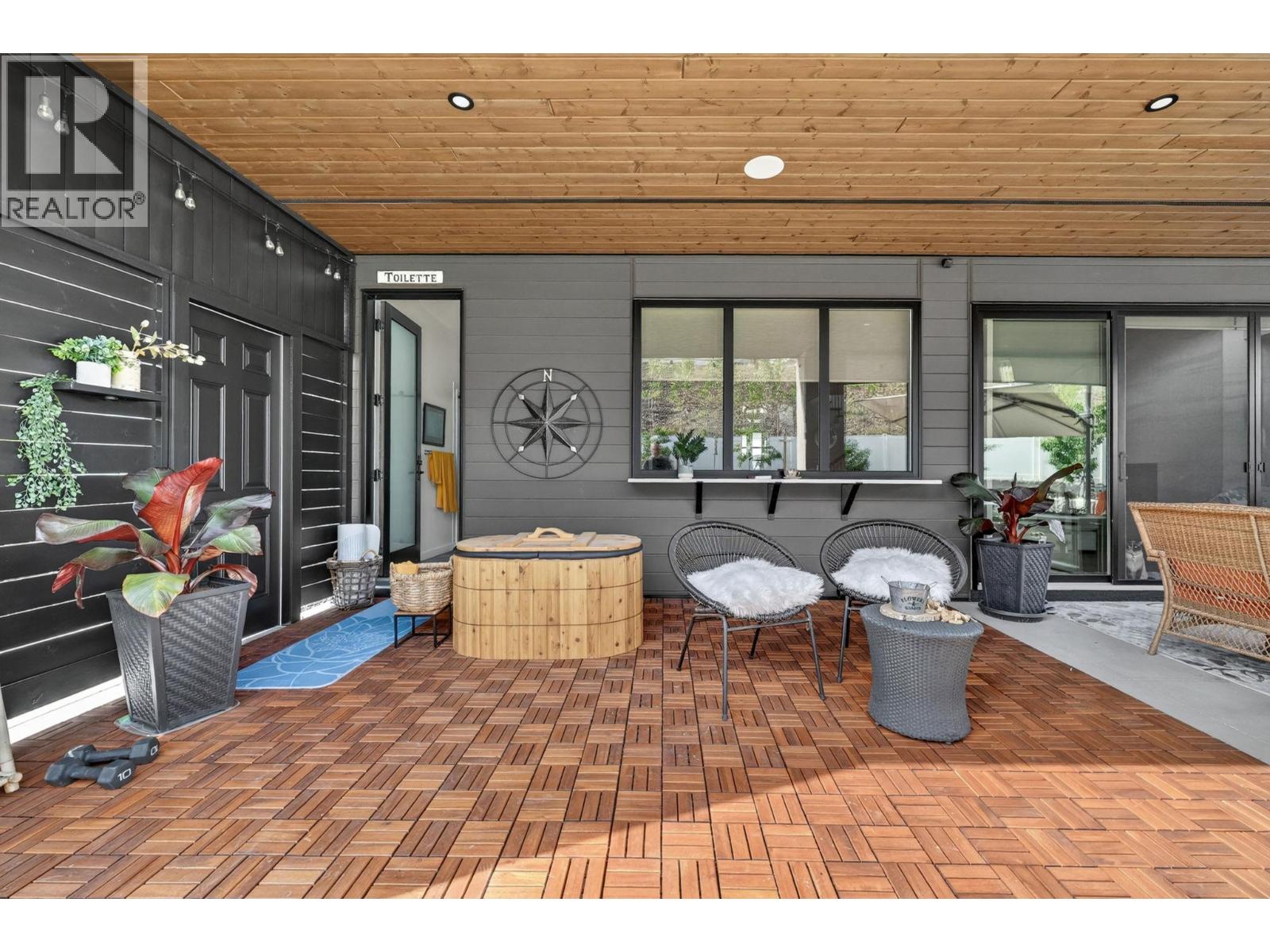 2759 Canyon Crest Drive