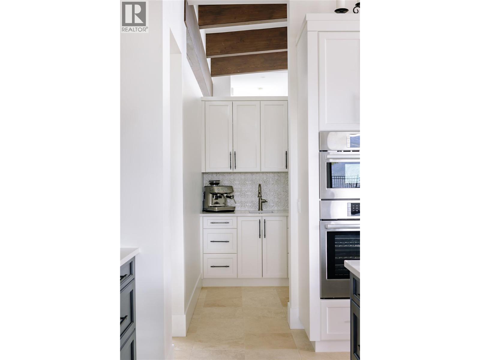 9532 Benchland Drive