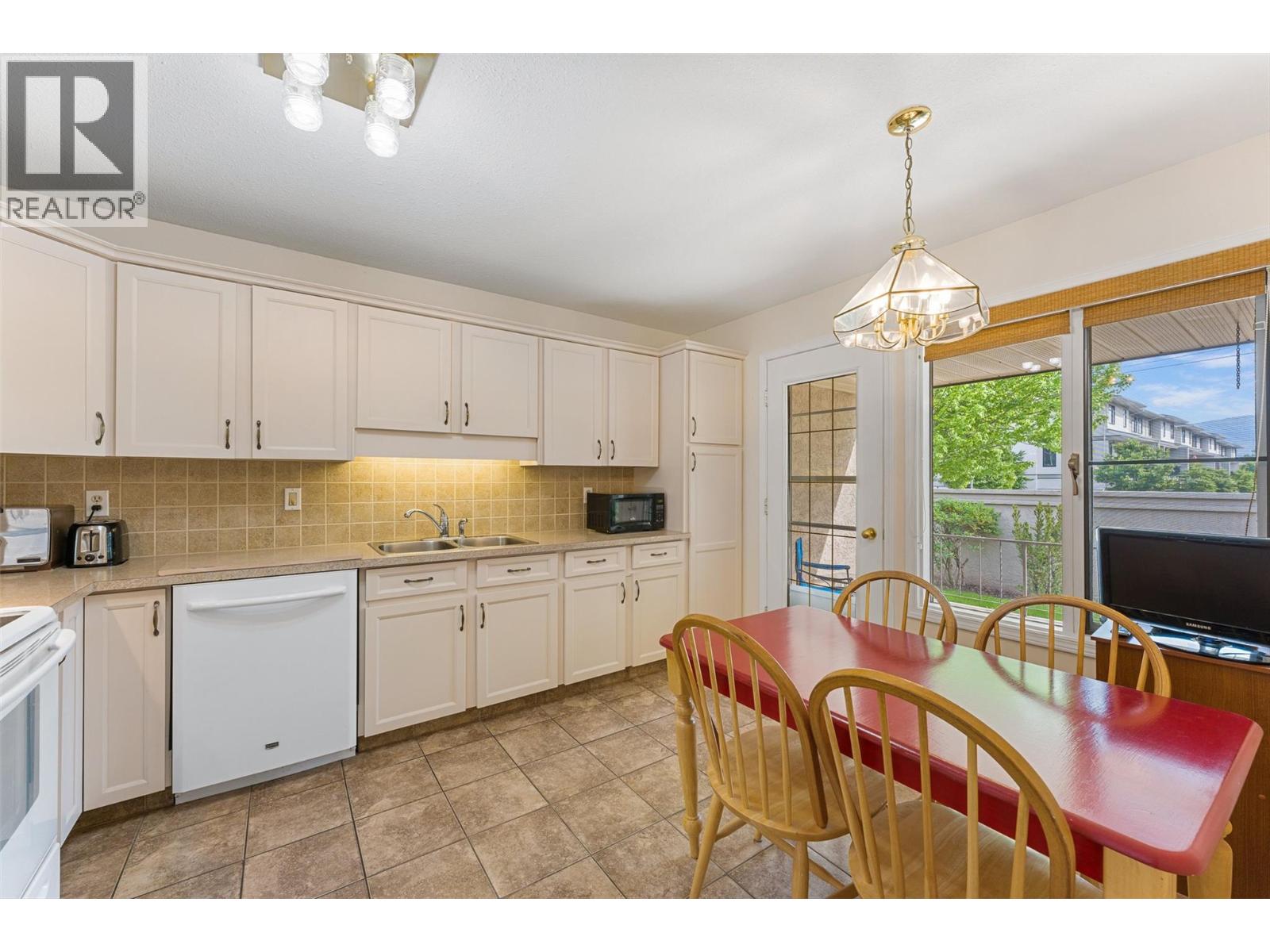 2200 Gordon Drive Unit# 33