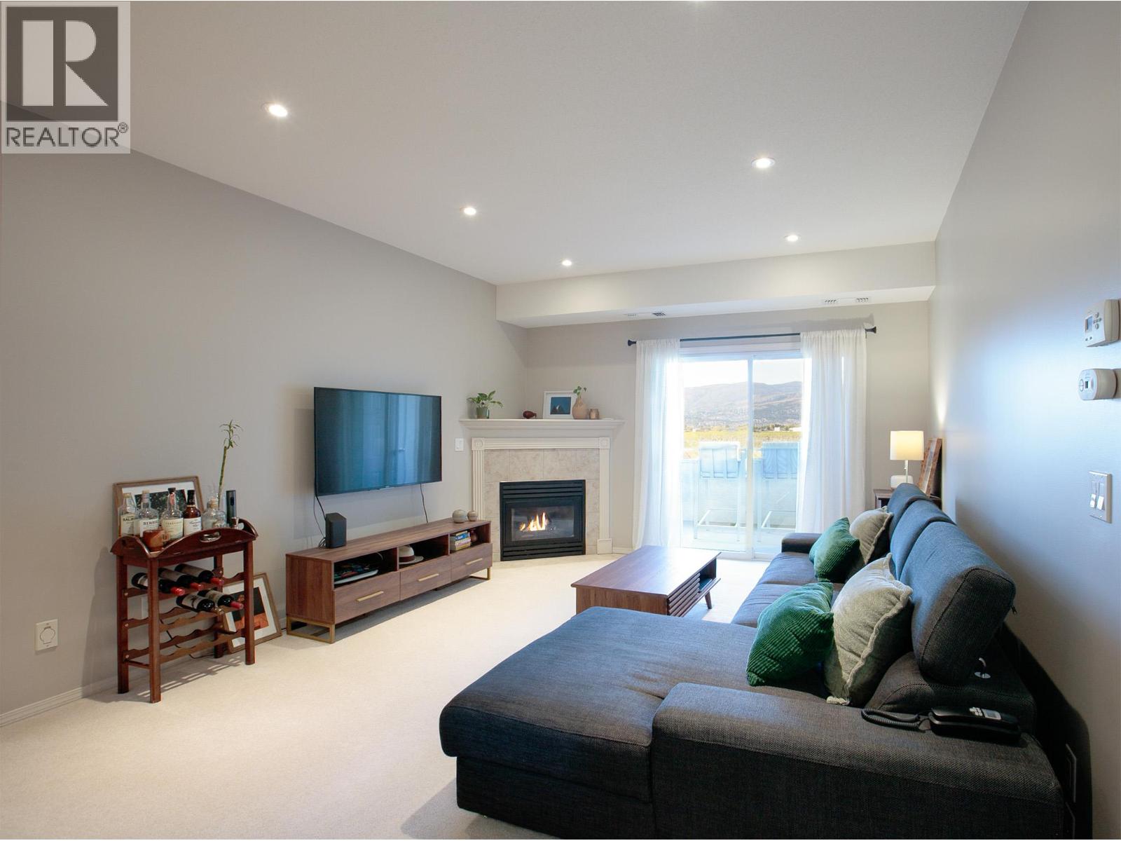 2300 Benvoulin Road Unit# 211