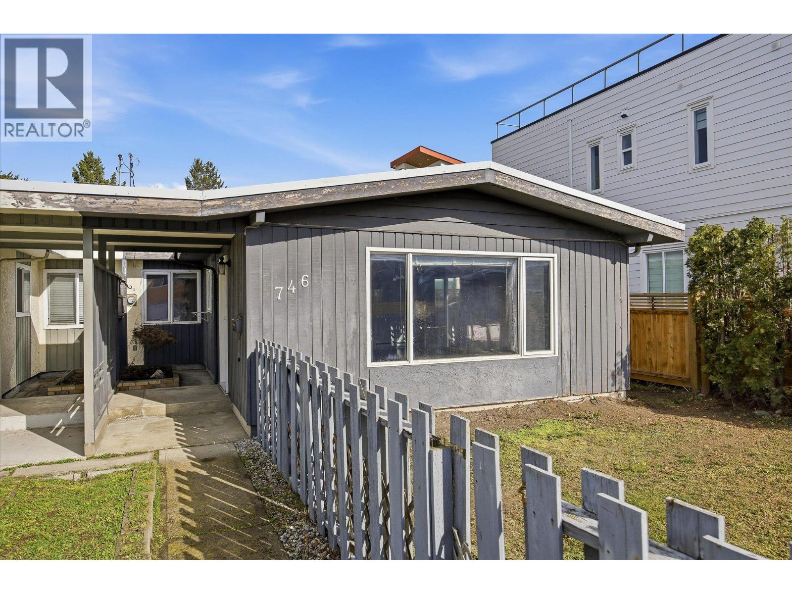 740 & 746 Raymer Avenue