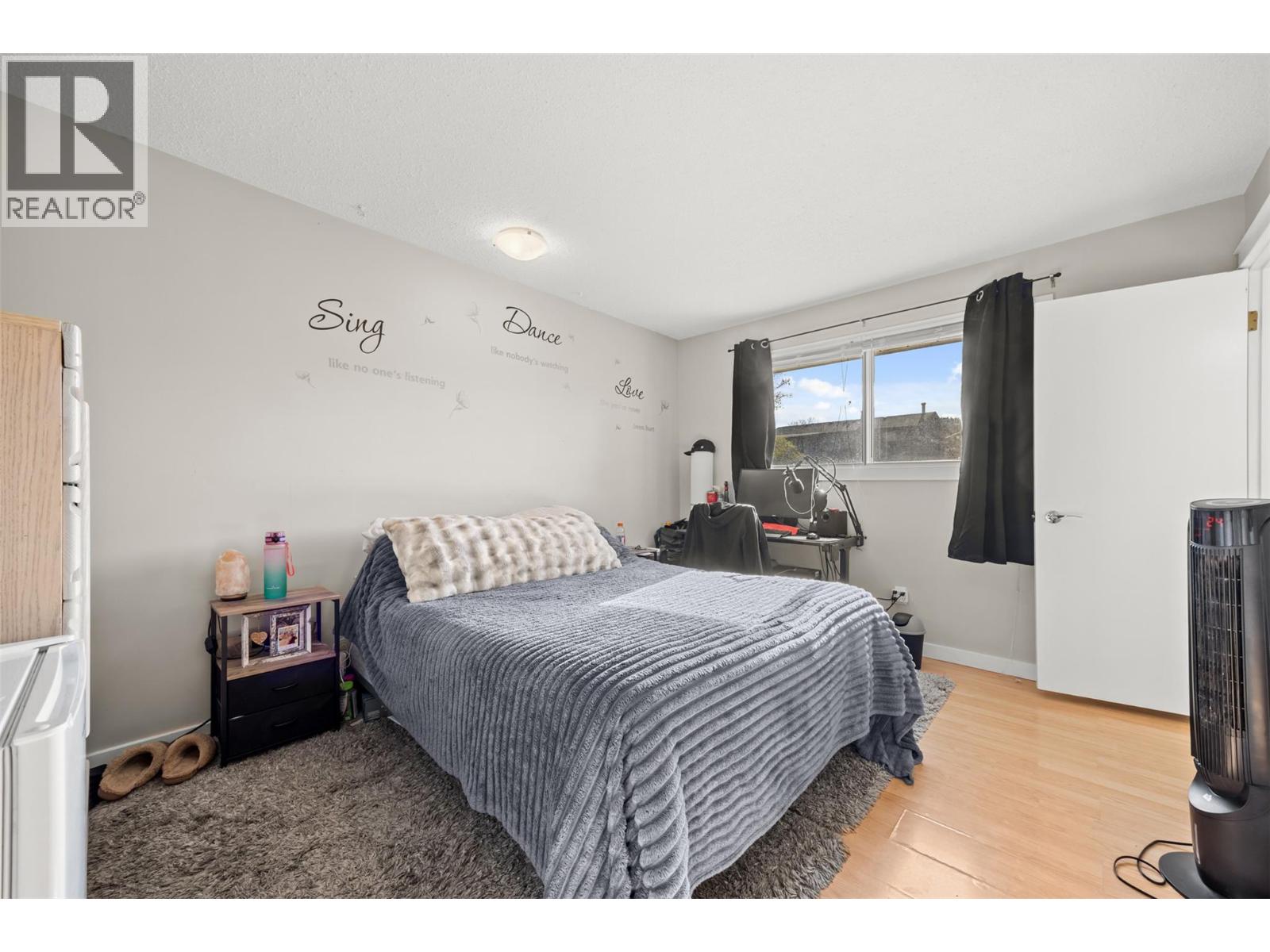 10058 Kel Vern Crescent