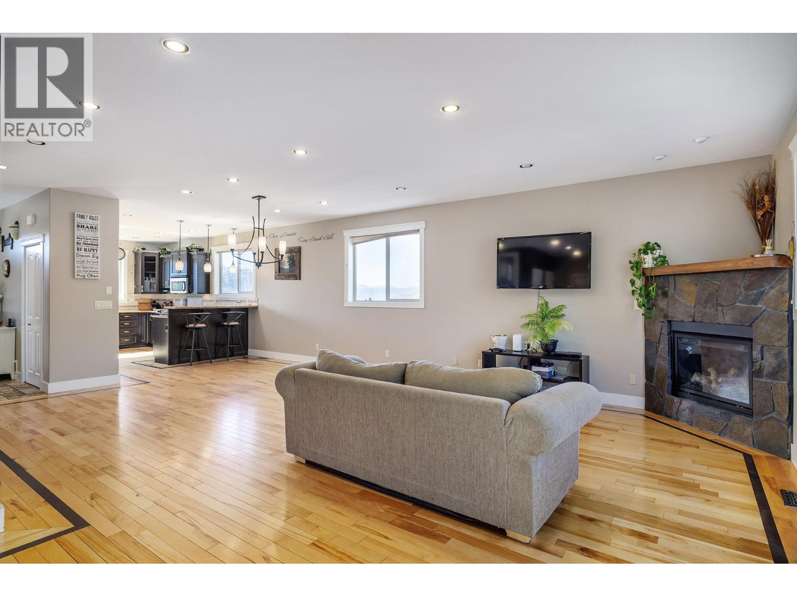 2054 Sunview Drive