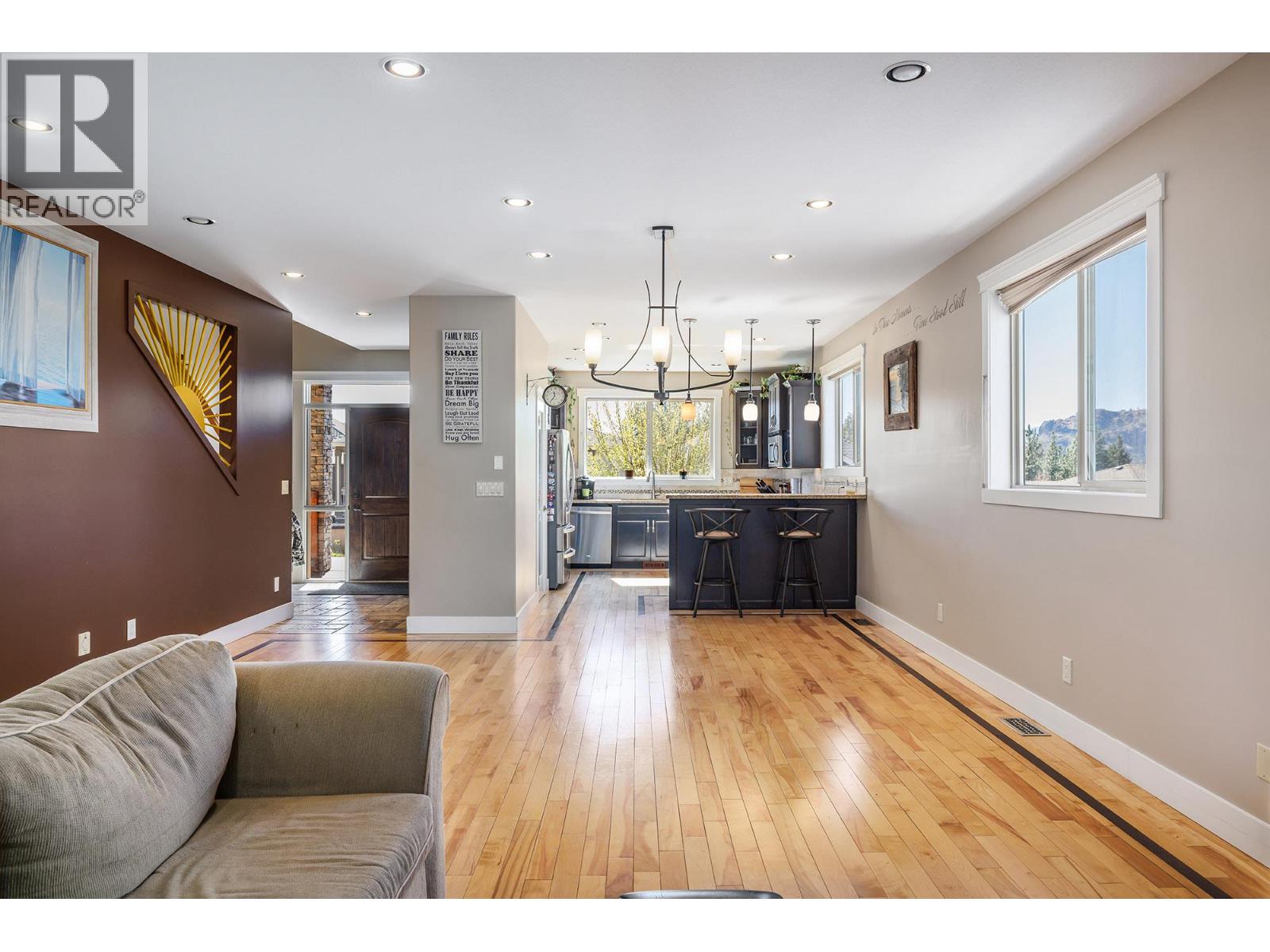 2054 Sunview Drive