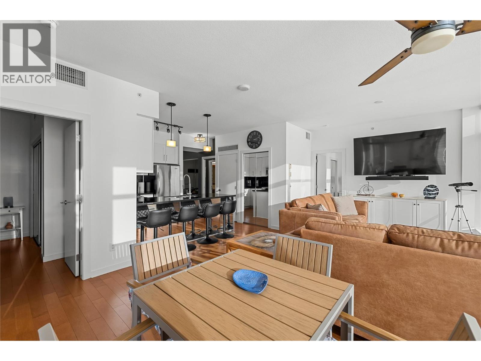 1075 Sunset Drive Unit# 2107
