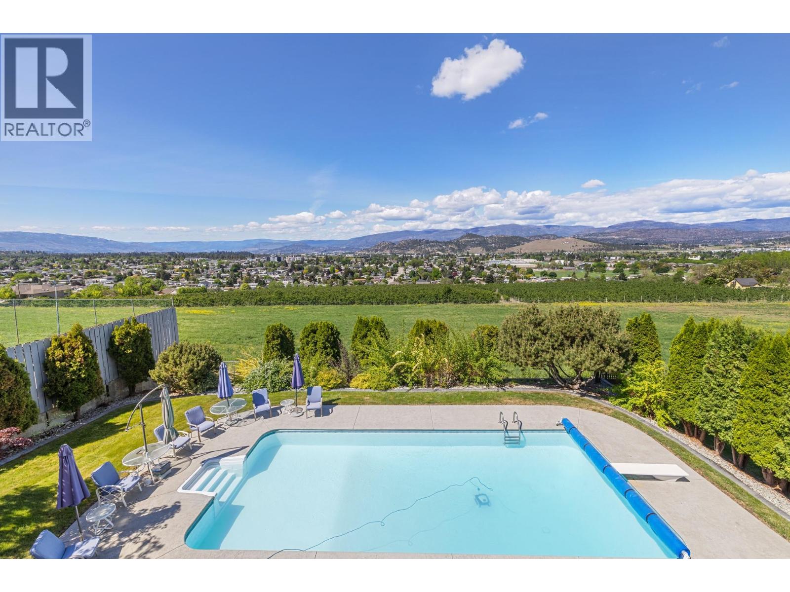 460 El Camino Road