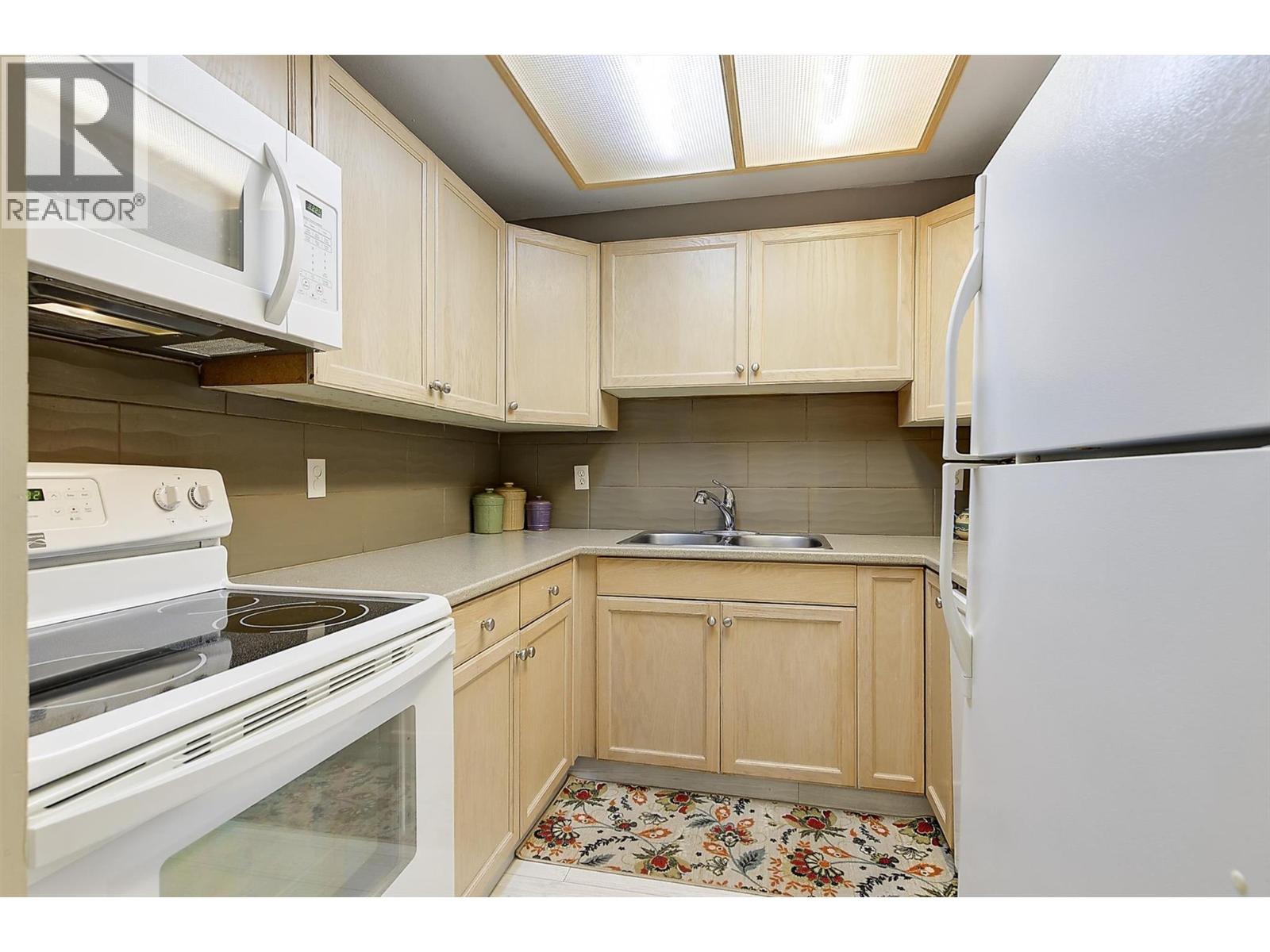 3155 De Montreuil Court Unit# 212