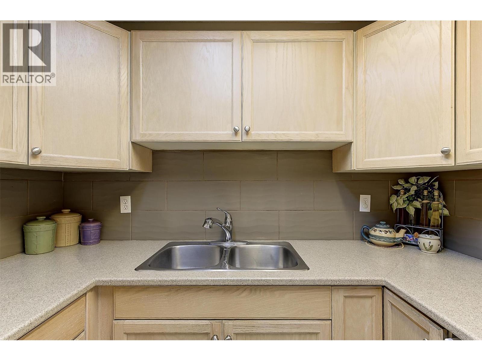 3155 De Montreuil Court Unit# 212