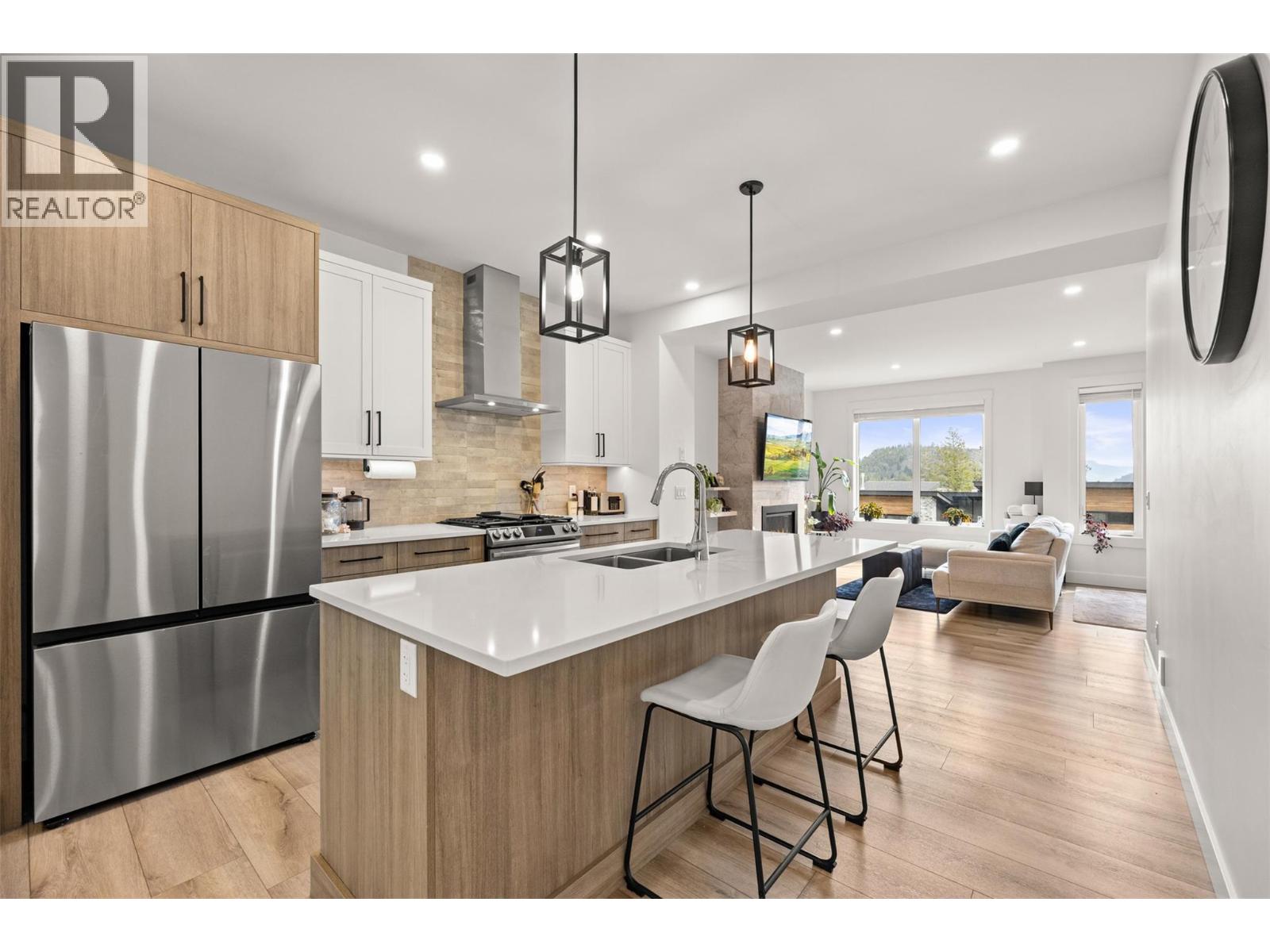 2835 Canyon Crest Drive Unit# 25