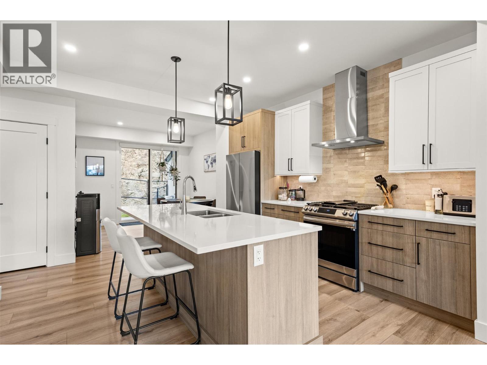2835 Canyon Crest Drive Unit# 25