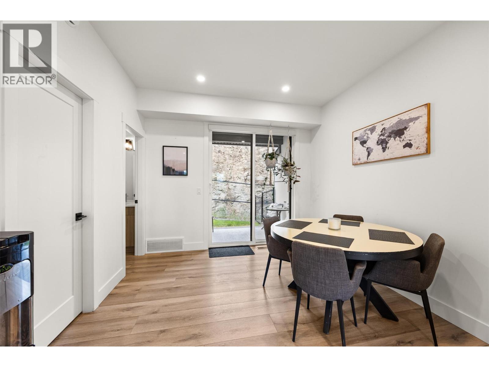 2835 Canyon Crest Drive Unit# 25
