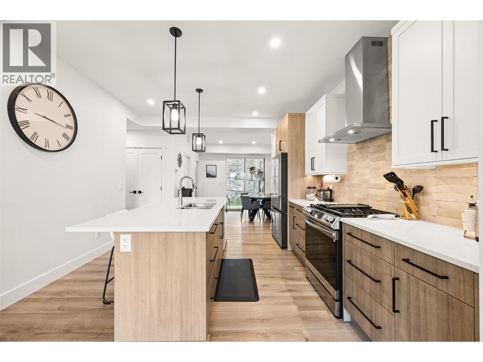 2835 Canyon Crest Drive Unit# 25