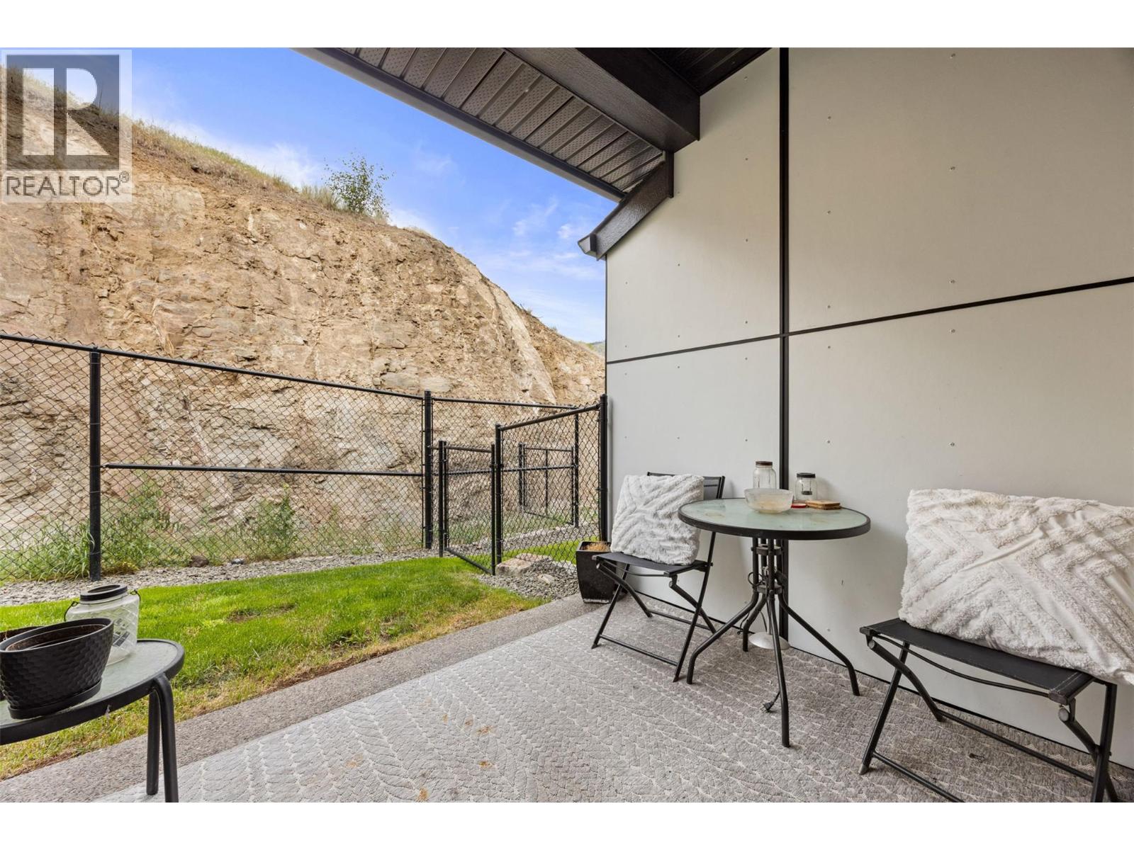 2835 Canyon Crest Drive Unit# 25