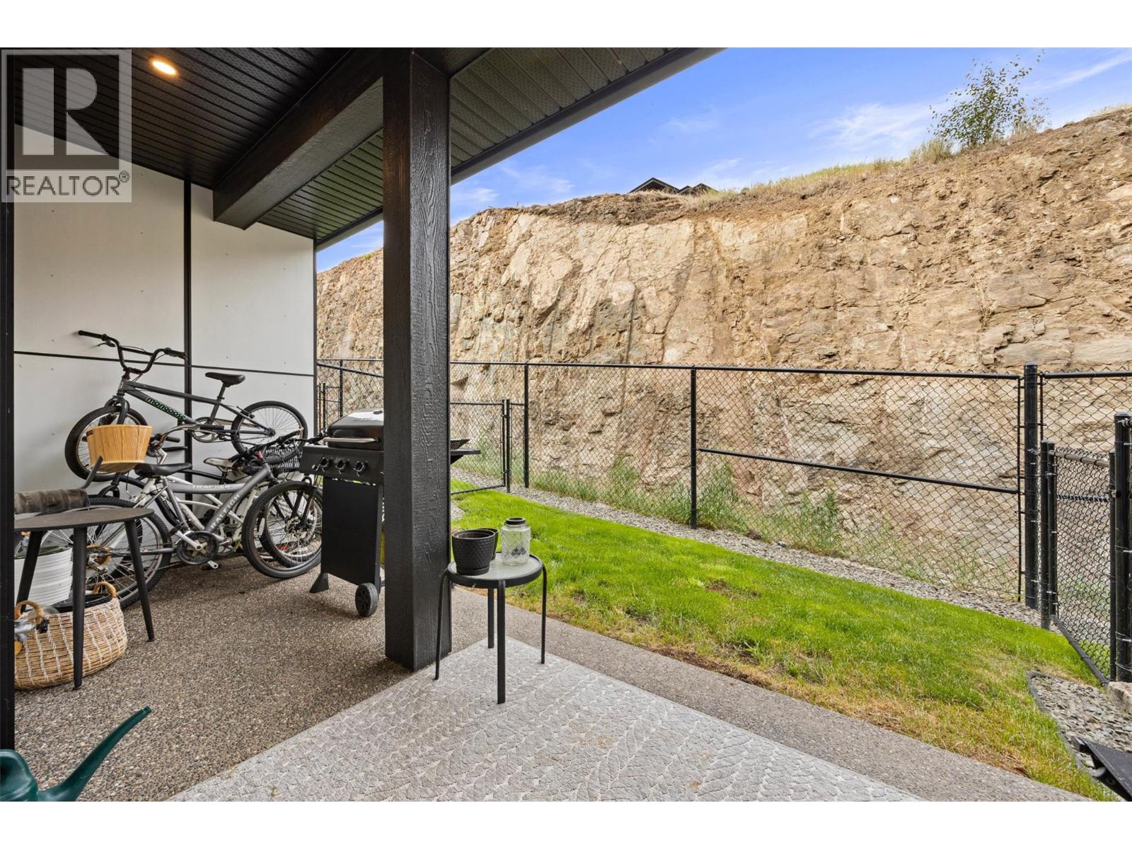 2835 Canyon Crest Drive Unit# 25
